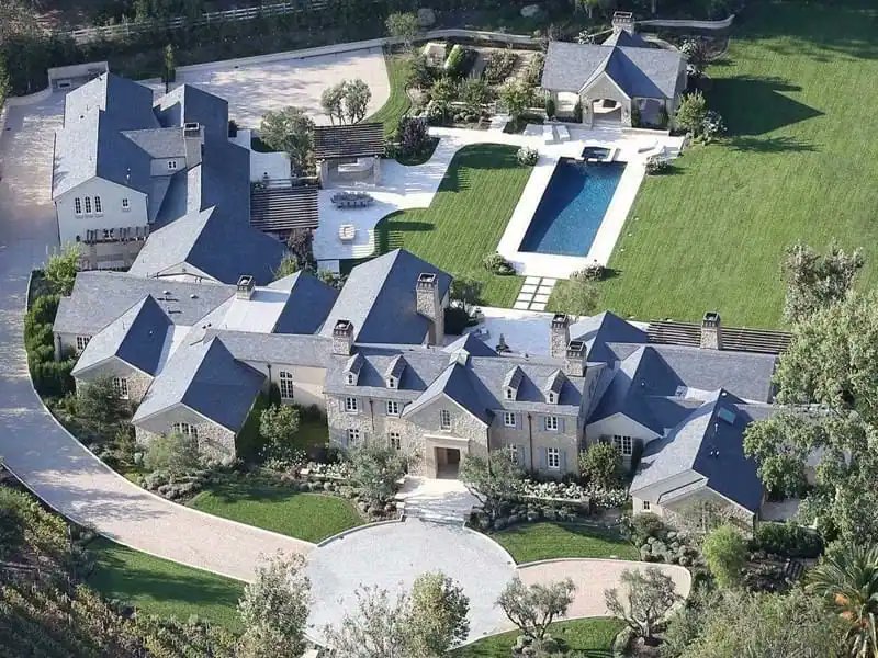 Meanwhile Joel Osteen lives like this