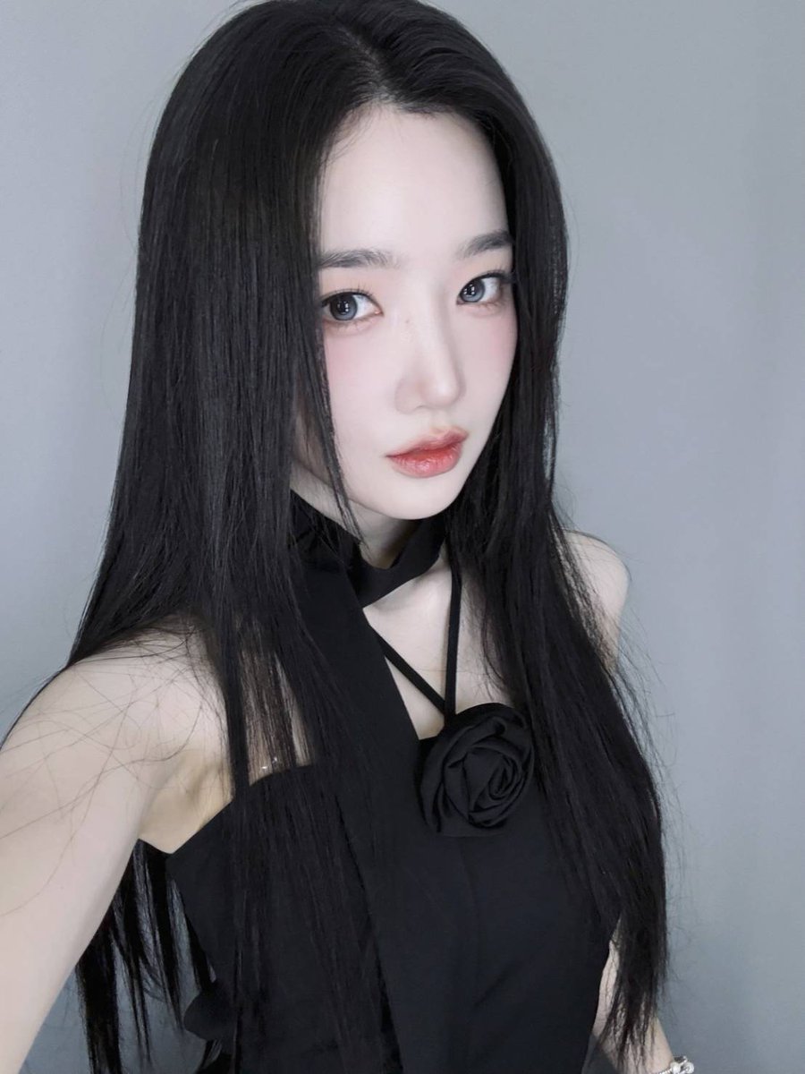 솔직해져봐 네 맘에🖤나는 공유빈의 드레스다 #tripleS #트리플에스 #トリプルS #トリプルエス #トエス #YooYeon ...