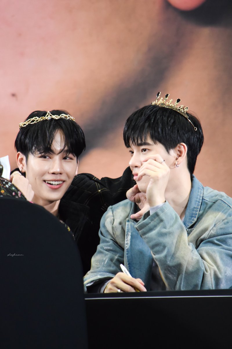 ;   

                      𝘠𝘰𝘶’𝘳𝘦 𝘮𝘺 𝘱𝘳𝘪𝘯𝘤𝘦
                                  👑

₊˚ YINWAR FIRST FANSIGN CNX
₊ ⊹ #CNX_YINWAR1STFANSIGN
{ <a href="/yinyin_anw/">Yinyin</a> } { #yinyin_anw }
{ <a href="/warwanarat/">ว</a> } { #warwanarat }
.; #หยิ่นวอร์

𐙚⋆ #PloyKawin