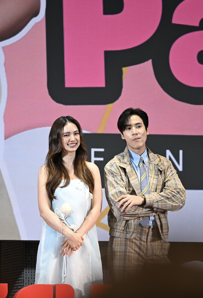 fanbuanalinthip's tweet photo. น่ารักทั้งคู่เลย 🩵

#DearMySecretaryFanmeet
#buanalinthip 
#บัวนลินทิพย์ https://t.co/GwLDSzbBUd