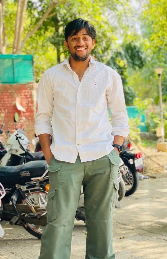 मेरे विधानसभा क्षेत्र के गांव ताणू निवासी छोटे भाई अजयपाल सिंह भाटी को जवाहर लाल नेहरु विश्वविद्यालय, नई दिल्ली में ‘भाषा,साहित्य एवं संस्कृति अध्ययन संस्थान’ में काउंसलर का चुनाव जीतने की हार्दिक बधाई एवं शुभकामनाएँ।

मुझे विश्वास है कि राजधानी नई दिल्ली में आप हमेशा छात्र हितों