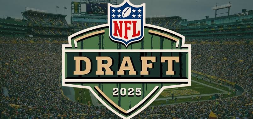 soyivanramirez's tweet photo. Analizando el #NFLDraft  2025, varios equipos se destacaron por sus selecciones estratégicas y visión a futuro. A continuación, te presento un resumen de los equipos que, según los expertos, salieron mejor preparados:

#NFL
#NFLRookies
#DraftDay
#DraftGrades
#FutureStars https://t.co/egrFNGtAAu