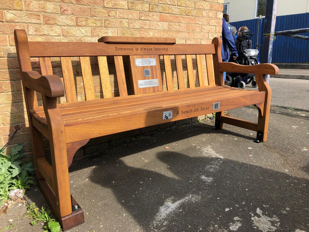 SUEPAssoc's tweet photo. What a great day yesterday at @SUFCRootsHall - not least because it saw the culmination of our Bench for Barks campaign which involved so many of you. For more details please go to https://t.co/ibRk98Fi4R
Thank you to everyone that contributed.
Someone is always listening💙 https://t.co/NFRHDHPjqE