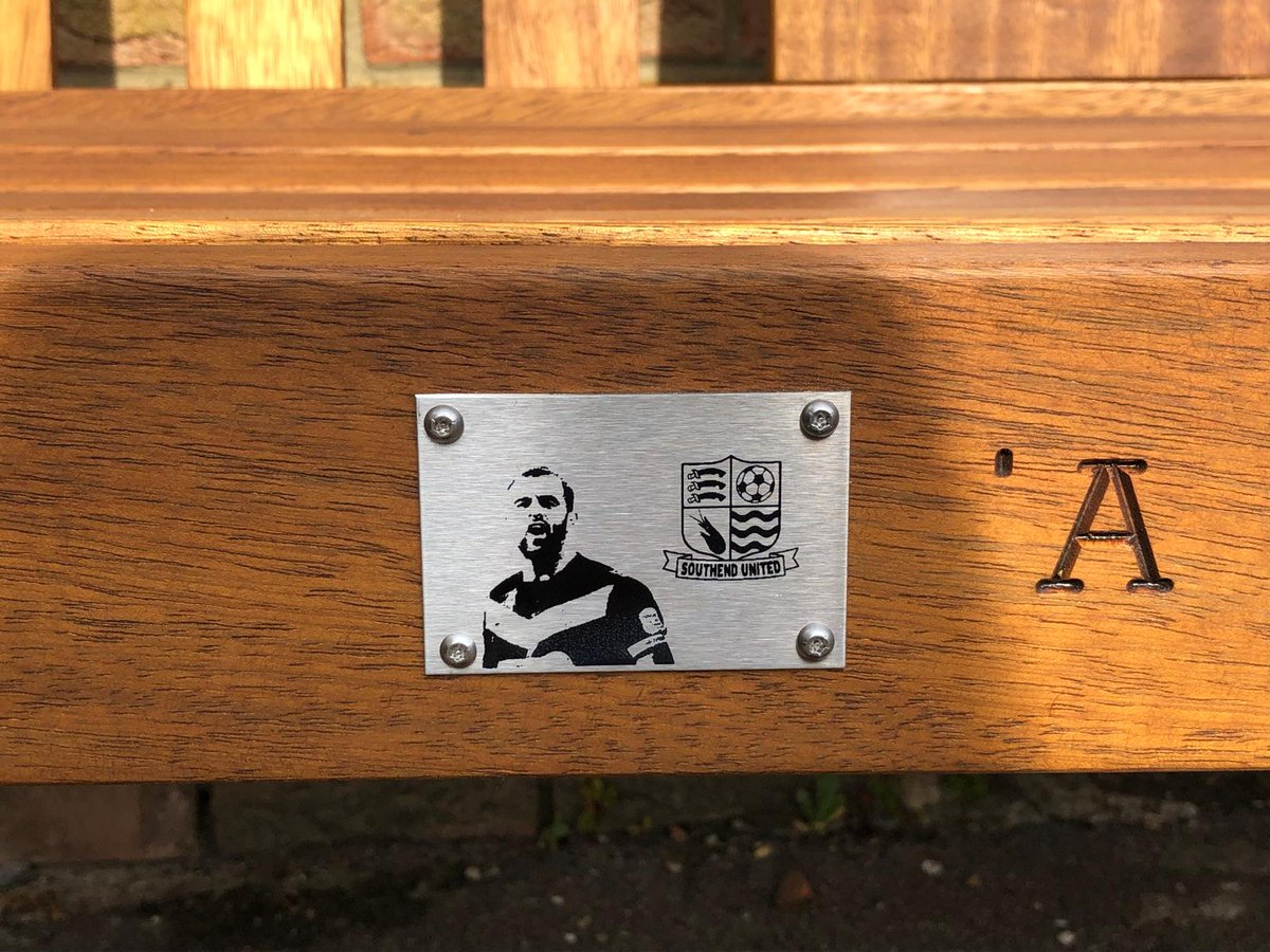 SUEPAssoc's tweet photo. What a great day yesterday at @SUFCRootsHall - not least because it saw the culmination of our Bench for Barks campaign which involved so many of you. For more details please go to https://t.co/ibRk98Fi4R
Thank you to everyone that contributed.
Someone is always listening💙 https://t.co/NFRHDHPjqE