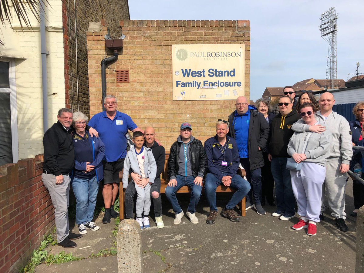 SUEPAssoc's tweet photo. What a great day yesterday at @SUFCRootsHall - not least because it saw the culmination of our Bench for Barks campaign which involved so many of you. For more details please go to https://t.co/ibRk98Fi4R
Thank you to everyone that contributed.
Someone is always listening💙 https://t.co/NFRHDHPjqE