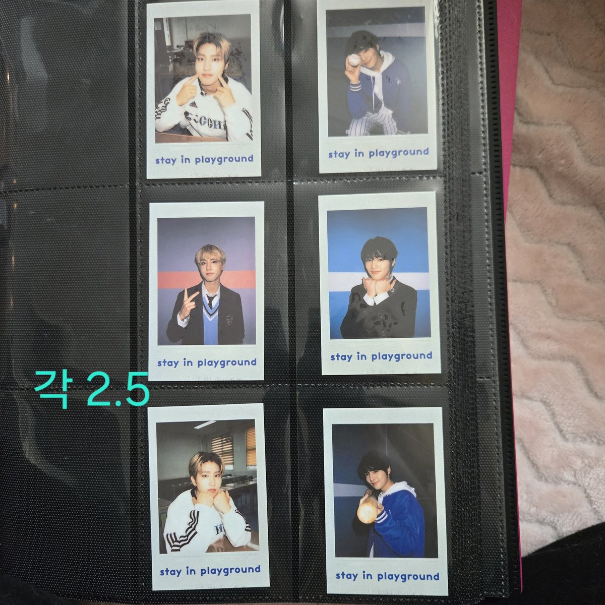 wkrjij's tweet photo. 스키즈 포카 양도
Shipping fee/ 준등기 0.18
straykids skz 스키즈 방찬 찬 리노 이민호 창빈 서창빈 현진 황현진 필릭스 이용복 한지성 승민 김승민 아이엔 양정인 bangchan leeknow changbin hyunjin han felix seungmin i.n photocard pc sell wts 포토카드 런던 플레이그라운드 디페스타 고생인생 https://t.co/aaCCTmIm4f
