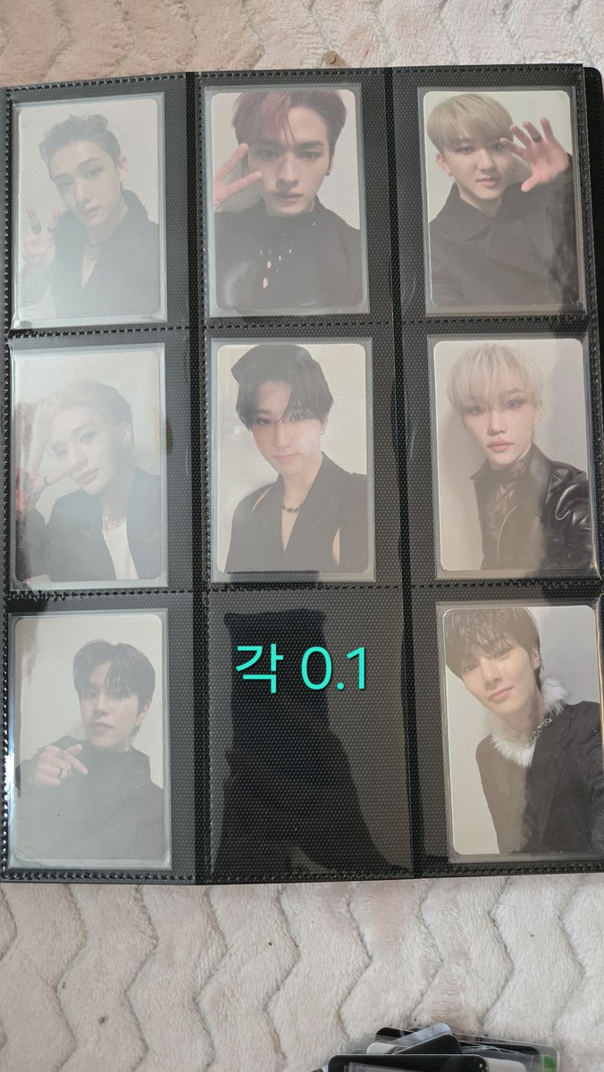 wkrjij's tweet photo. 스키즈 포카 양도
Shipping fee/ 준등기 0.18
straykids skz 스키즈 방찬 찬 리노 이민호 창빈 서창빈 현진 황현진 필릭스 이용복 한지성 승민 김승민 아이엔 양정인 bangchan leeknow changbin hyunjin han felix seungmin i.n photocard pc sell wts 포토카드 오디너리 oddinary https://t.co/Tw4EGhzhDY