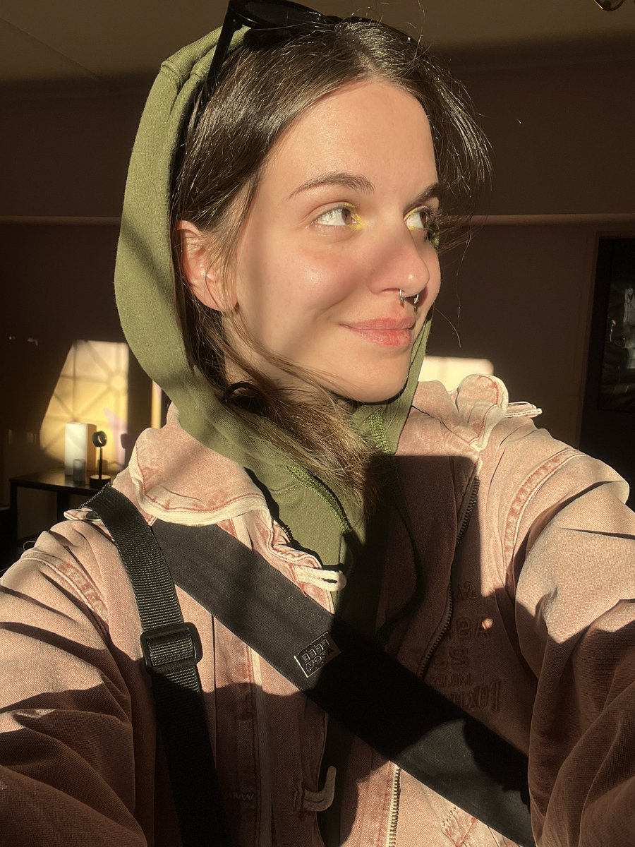 сонечко піймала, а твій донат поки ні🥺🥺

🩵send.monobank.ua/jar/6Jxb1ALQD6