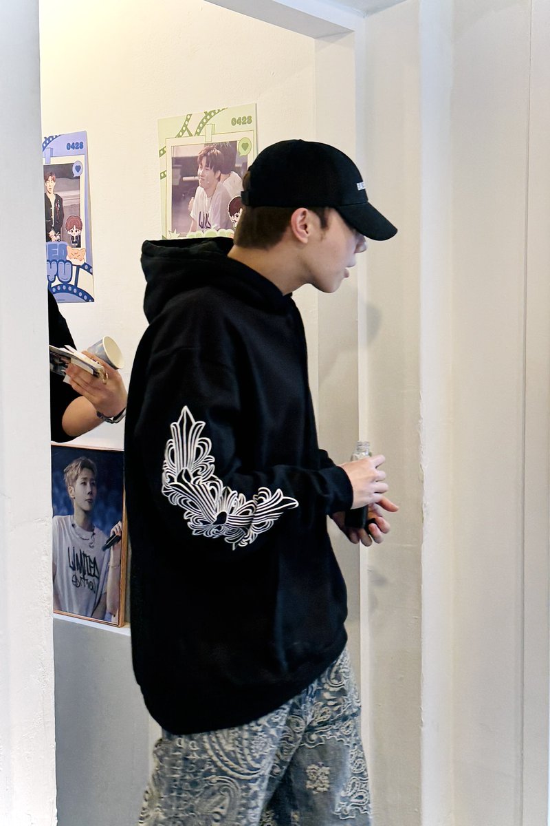 📂
𝘢𝘳𝘤𝘩𝘪𝘷𝘦 𝘧𝘰𝘳
𝗜𝗡𝗙𝗜𝗡𝗜𝗧𝗘 𝗦𝗨𝗡𝗚𝗞𝗬𝗨

인피니트 성규님이 방문해주셨습니다.
생일 이벤트는 내일까지 진행됩니다.

#인피니트 #성규
#매일도_HAVE_A_KYUDAY