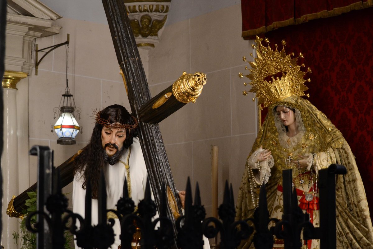 Jesús de las Tres Caídas se despide de su bendita Madre de #Rosario con destino hacia Santa Isabel “La Real” hasta una nueva cuaresma.

#TrasladoTresCaídas