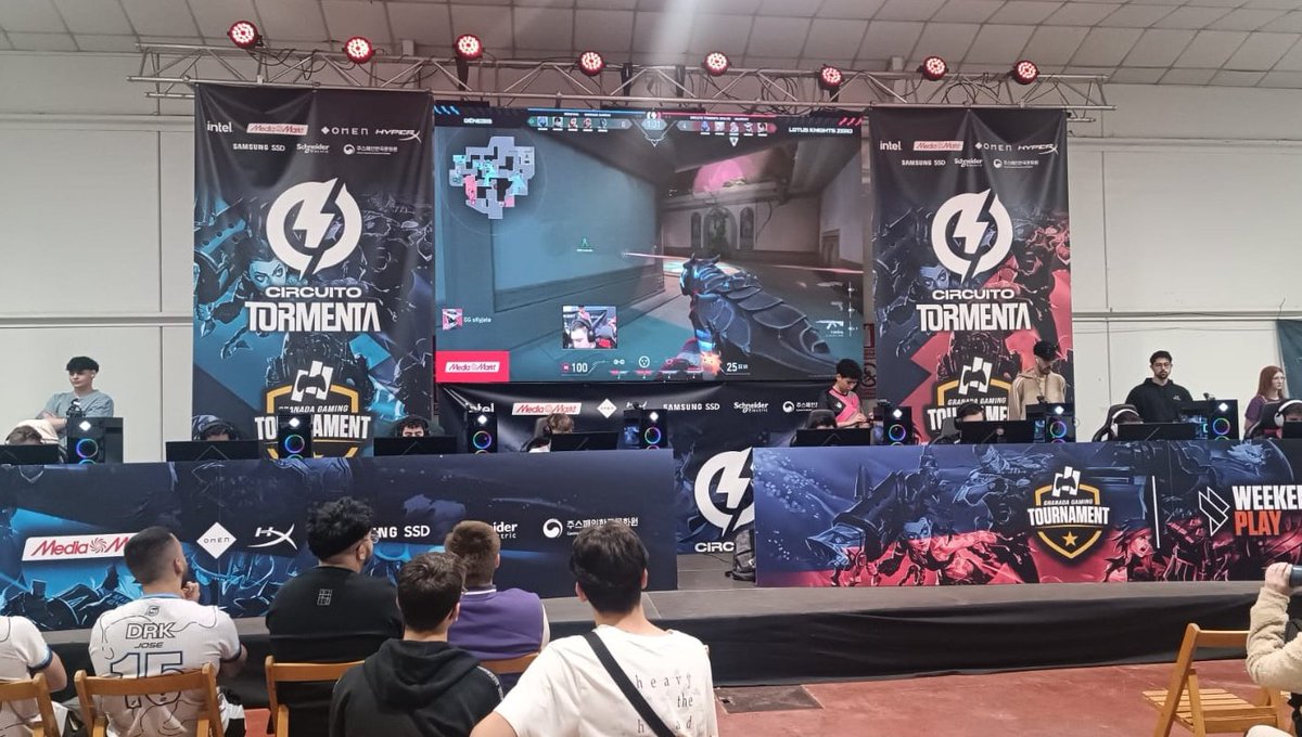 Circuito Tormenta | VALORANT (@tormentavales) on Twitter photo ¡Empiezan las Semifinales de <a href="/VALORANTes/">VALORANT</a> en <a href="/granadagaming/">Granada Gaming Festival 🎮</a>!
💥<a href="/SportiaRiders/">KHORE GAMING x SPORTIA RIDERS</a> vs <a href="/eGekko_/">eGekko</a>
💥<a href="/Genesis_ec_/">Genesis</a> vs <a href="/LotusKnights/">Lotus Knights: ZERO</a>
Puedes seguir la segunda en twitch.tv/circuitotormen…. ¡Empiezan las Semifinales de <a href="/VALORANTes/">VALORANT</a> en <a href="/granadagaming/">Granada Gaming Festival 🎮</a>!
💥<a href="/SportiaRiders/">KHORE GAMING x SPORTIA RIDERS</a> vs <a href="/eGekko_/">eGekko</a>
💥<a href="/Genesis_ec_/">Genesis</a> vs <a href="/LotusKnights/">Lotus Knights: ZERO</a>
Puedes seguir la segunda en twitch.tv/circuitotormen….
