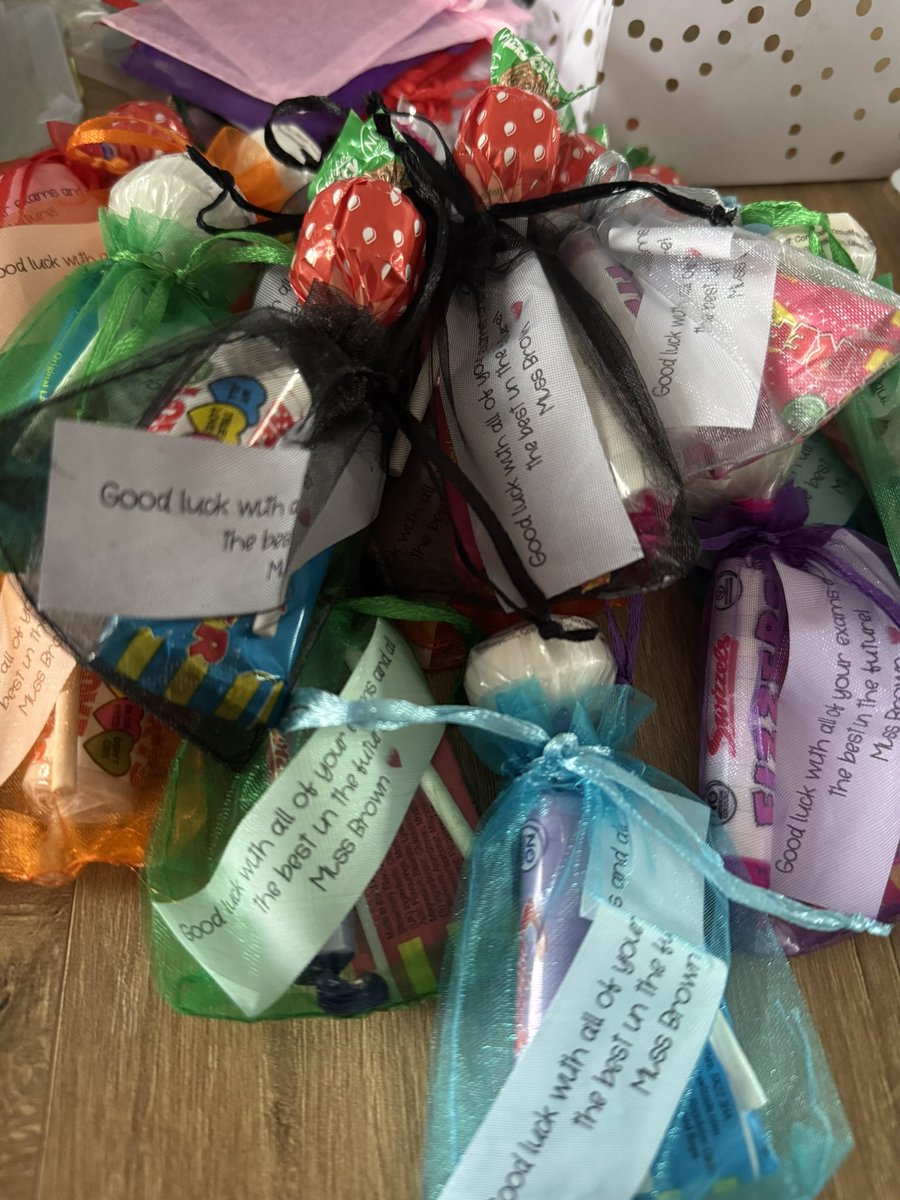 It’s that time of year again. SQA music exams are on Monday and I couldn’t be prouder of all of my pupils. They deserved a sweet treat for all the hard work they have put in over the last few months in the lead up to tomorrow 🌟🎶 Good luck to everyone!!