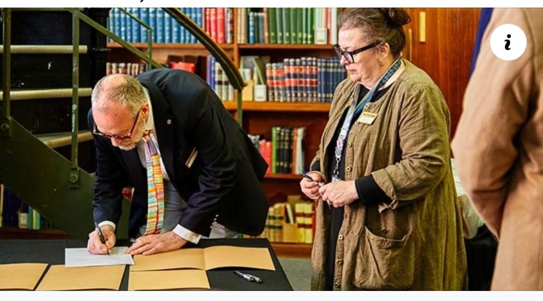 Natural History Museum ceremony marks return of ancestors to Australia.

museumsandheritage.com/advisor/posts/…