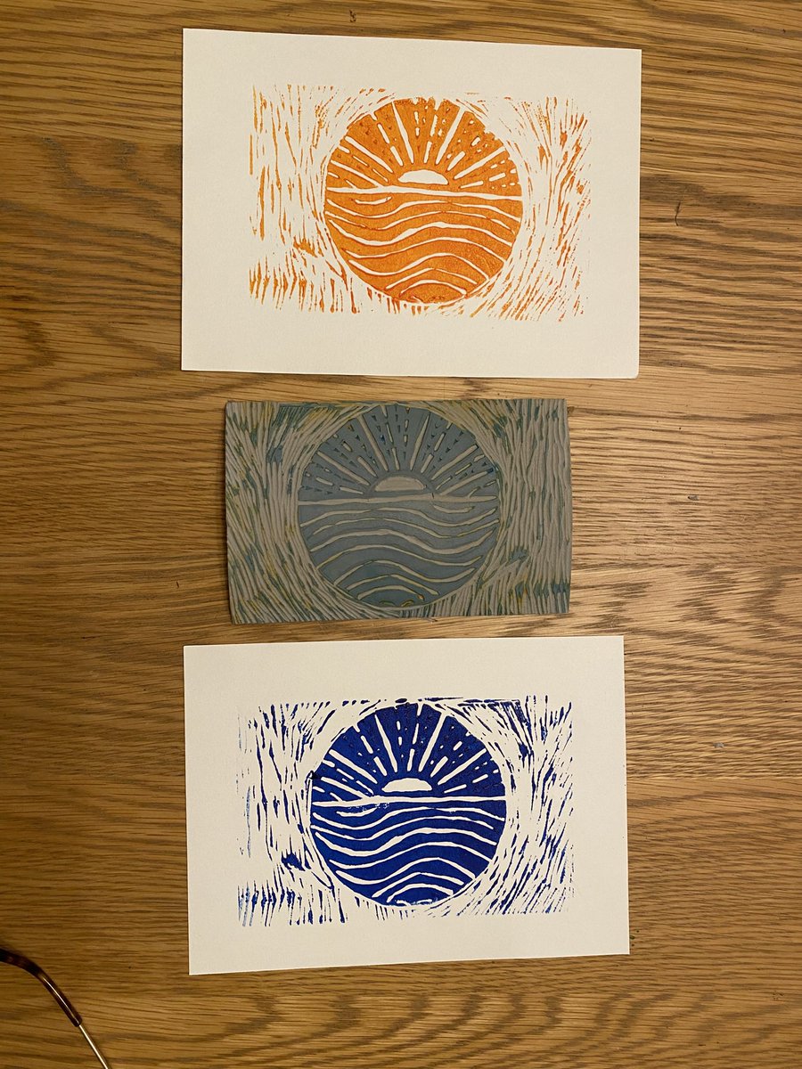 LaraScadding's tweet image. An evening of lino printing with a glass of wine and a good friend #bliss