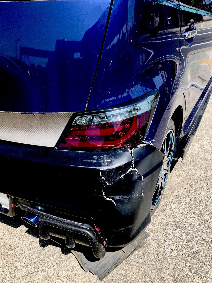 chigutomo1's tweet photo. ともびび号終了のお知らせ🚙🌀
後ろから追突されました
怪我はムチウチ程度です🫨 https://t.co/KxkIWdh17H