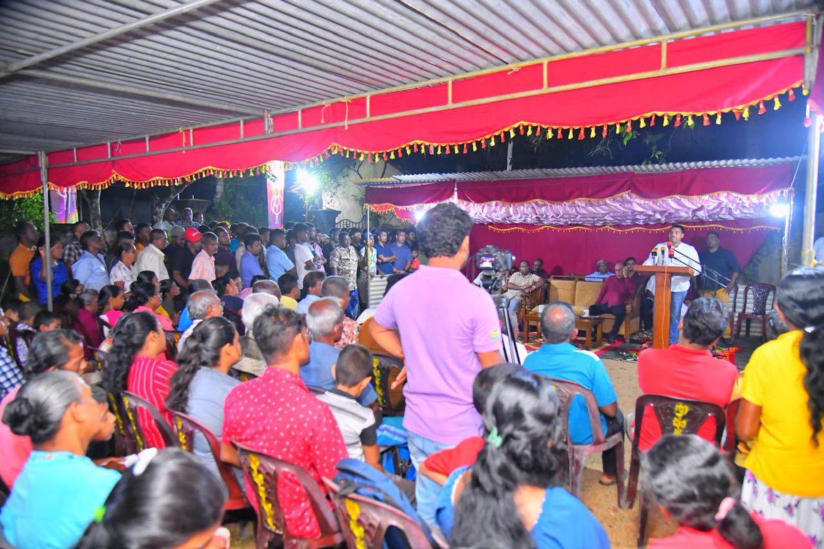 RajapaksaNamal's tweet photo. Public meetings were held yesterday by SLPP candidates contesting the 2025 local government elections from the local council electoral areas of Devinuwara, Weligama, Akuressa, Kamburupitiya, and Hakmana in the Matara District.
#LGE2025 #Matara #NRWayForward #SLPP https://t.co/xmj1JzMllX