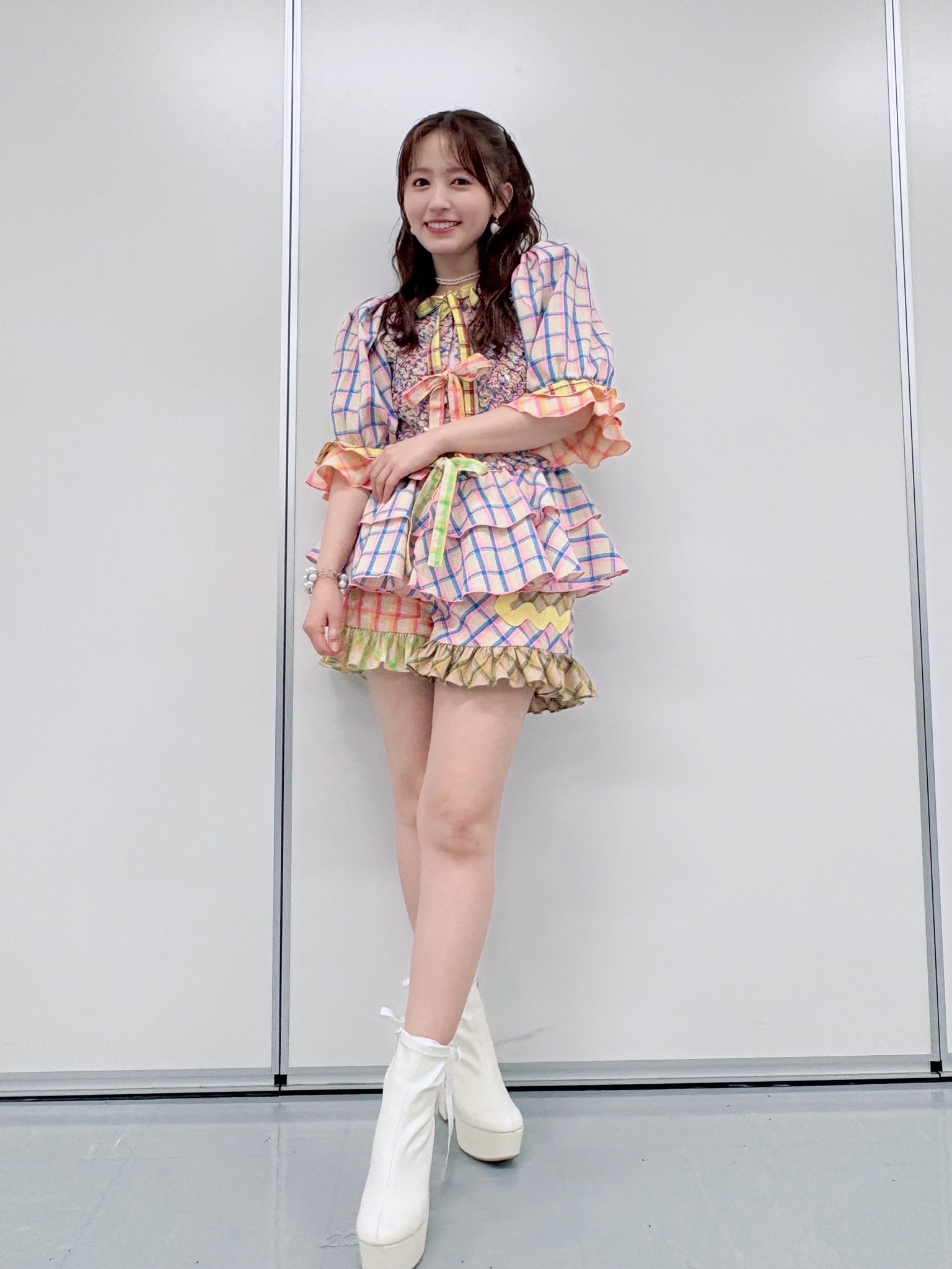 逢田梨香子 クッション 今日のお衣装も可愛かった👗