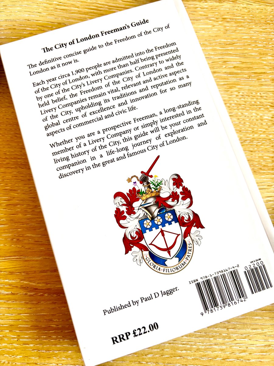 CityandLivery's tweet photo. Order your copy of The City of London Freeman's Guide Sovereign's edition in hardback (signed or sealed if you prefer) from https://t.co/P2BoculnnT @Londonist @LondonHistorian @visitthecity @CityAM @city_matters @CityPoliceCops @cityoflondon @citylordmayor @colguides https://t.co/fbLsD6ejKU