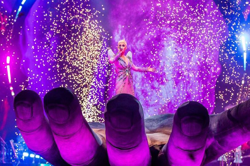 lonewolfperry's tweet photo. katy perry fireworks 🎆 section for all of her tours https://t.co/0NWKTAujXG