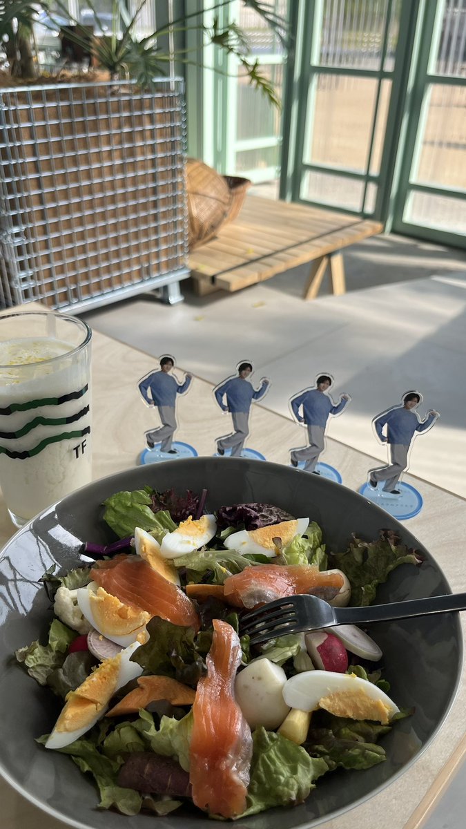 qimukapa's tweet photo. アミューズカフェ行きました!🍨
#teshimafactory
#たくスタのアクスタ https://t.co/1ZpIlH3mHX