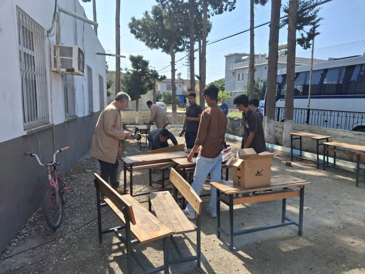 TarsusMtal's tweet photo. Mesleki Eğitim Aracılığıyla Sosyal ve Ekonomik Uyum Projesi (SEUP) kapsamında okulumuz Mobilya bölümü öğretmen ve öğrencileri tarafından Tarsus Kulak Ortaokulu öğrenci sıralarına bakım ve onarım çalışmaları yapıldı. @valiatillatoros @fazilet_durmus @g_tarsus @m_anteplioglu66 https://t.co/XaMdscUlEw