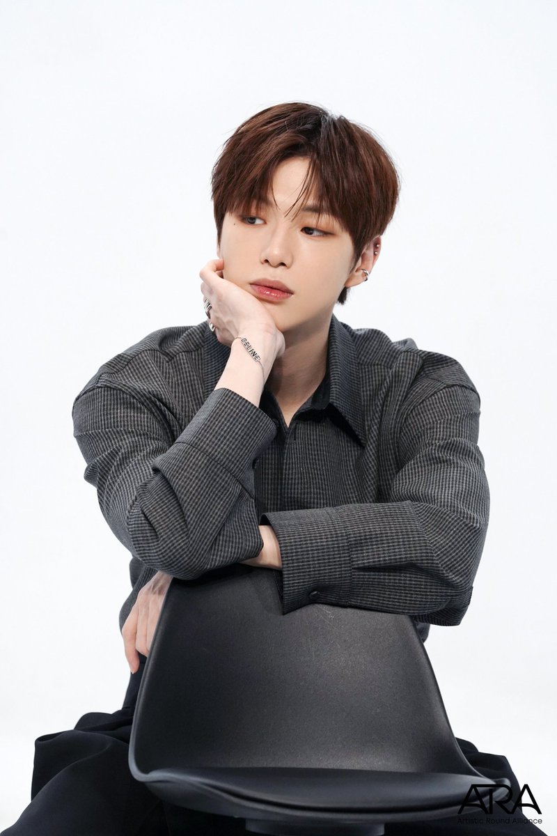 ยิ่งโตยิ่งหล่อหล่อแบบไม่ไว้ชีวิตตตต