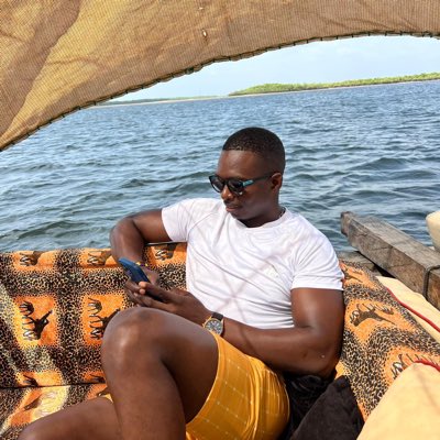larmeck90's tweet photo. #NewProfilePic https://t.co/2XIpzHaYmC
