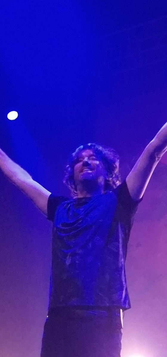 4_neu66's tweet image. Liverpool Olympia. First @embrace outing of the year. @dannymcnamara in full flow. Great show
