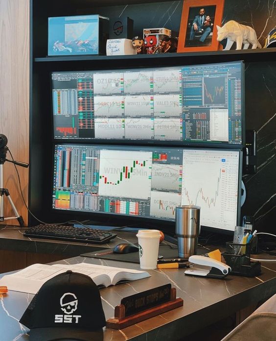 El Crypto tweet media