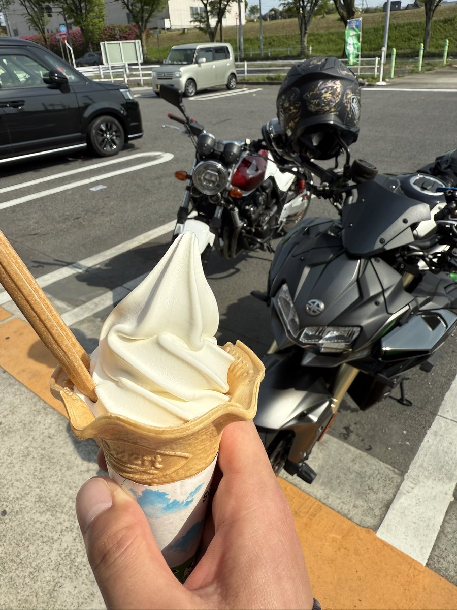 寒いし暑いしで困るツーリングだったな
やっぱ馬刺し美味しい😋