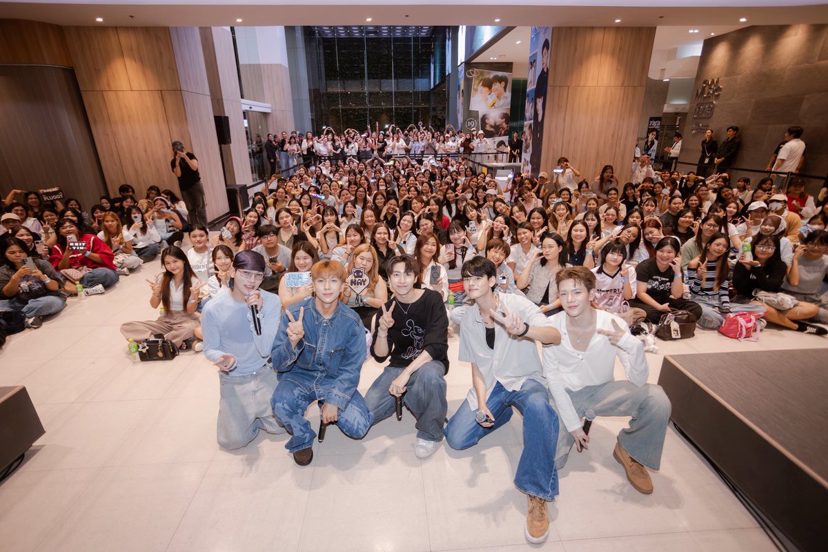 gnest_official's tweet photo. วันนี้เป็นอีกช่วงเวลาดีๆที่พวกเรามีความสุขมากๆ ขอบคุณทุกคนที่นี่ รวมถึงทุกกำลังใจจากทางบ้าน การได้เจอ PIECES ทุกครั้งเป็นความสบายใจ และเป็นพลังในการทำงานให้พวกเราเสมอ 🧩🤍

ไว้จะหาโอกาสมาเจอกับทุกคนแบบนี้ให้ได้มากขึ้น แล้วอย่าลืมมาเจอกันในคอนเสิร์ตใหญ่ของเรา วันที่ 22 พ.ย. นี้ ที่ Thunderdome นะครับ 

#รวมพลONESHOTวันฉ่ำEP2
#PERSES #PERSES_TH
#GNEST #GMMMUSIC #TPOP