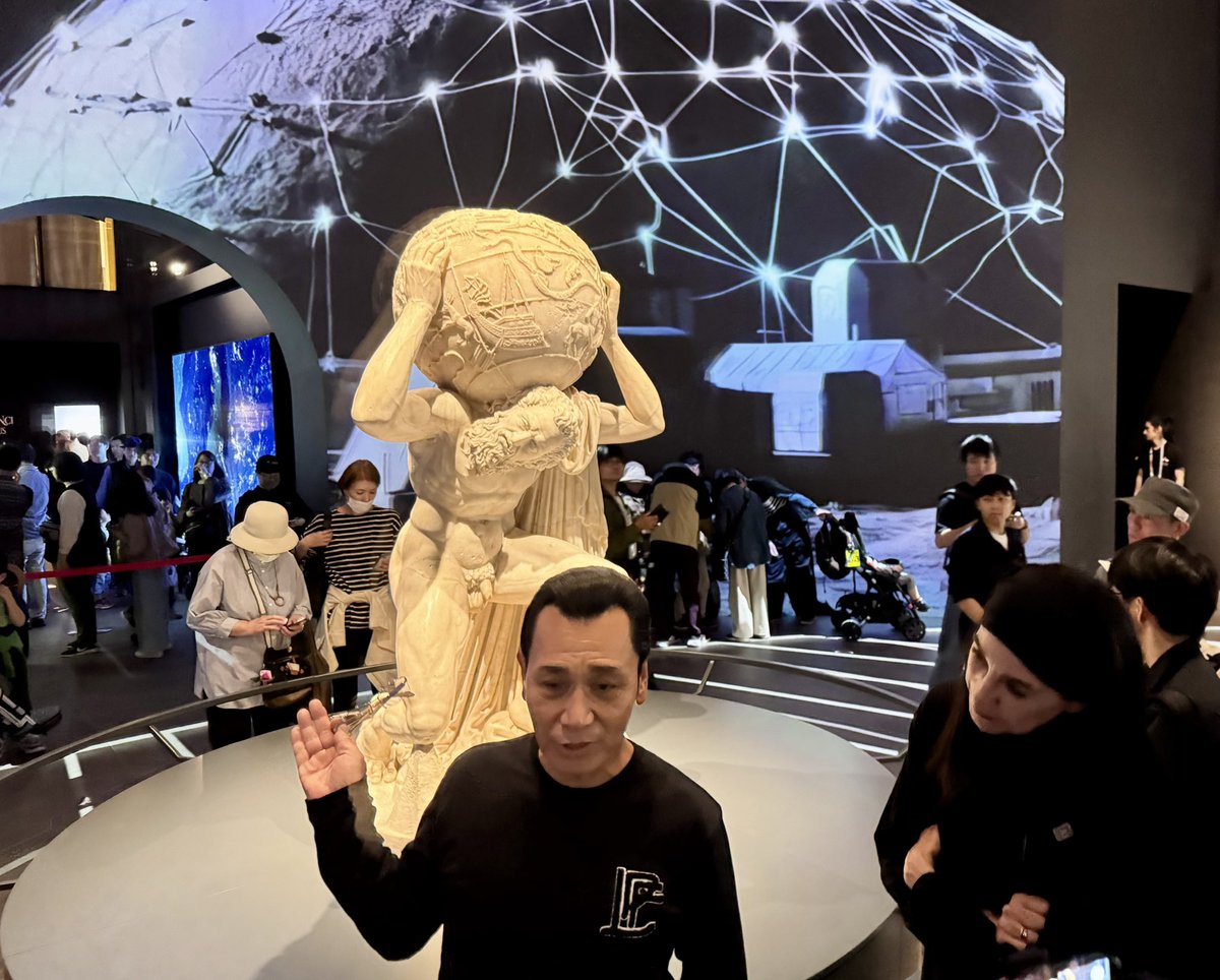 Italy Expo 2025 Osaka (@italyexpo2025) on Twitter photo 原哲夫、偉大な #漫画家 の一人 🇯🇵 戦士ケンの作者、 <a href="/expo2025_japan/">Expo2025 大阪・関西万博</a> の #イタリア🇮🇹 パビリオンを訪問 💭
<a href="/haratetsuo_jp/">原哲夫 【公式】</a> <a href="/mariovattani/">Mario Vattani</a> 原哲夫、偉大な #漫画家 の一人 🇯🇵 戦士ケンの作者、 <a href="/expo2025_japan/">Expo2025 大阪・関西万博</a> の #イタリア🇮🇹 パビリオンを訪問 💭
<a href="/haratetsuo_jp/">原哲夫 【公式】</a> <a href="/mariovattani/">Mario Vattani</a>