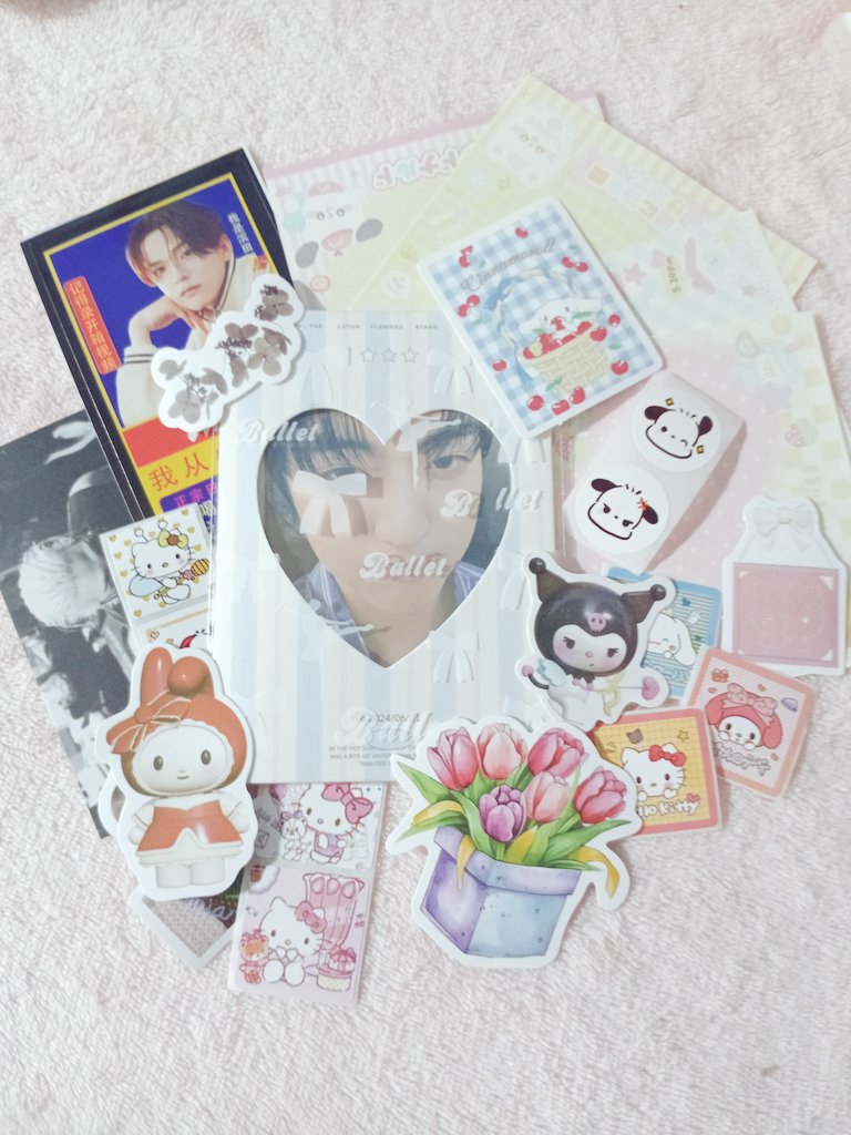 ggp0085's tweet photo. ได้รับของมาหลายวันแล้วแแต่พึ่งว่างมารีวิว แพ็คการ์ดมาน่ารักมากคับของแถมก็น่ารัก🥰💫#btyrw https://t.co/mUpkhzHB3N