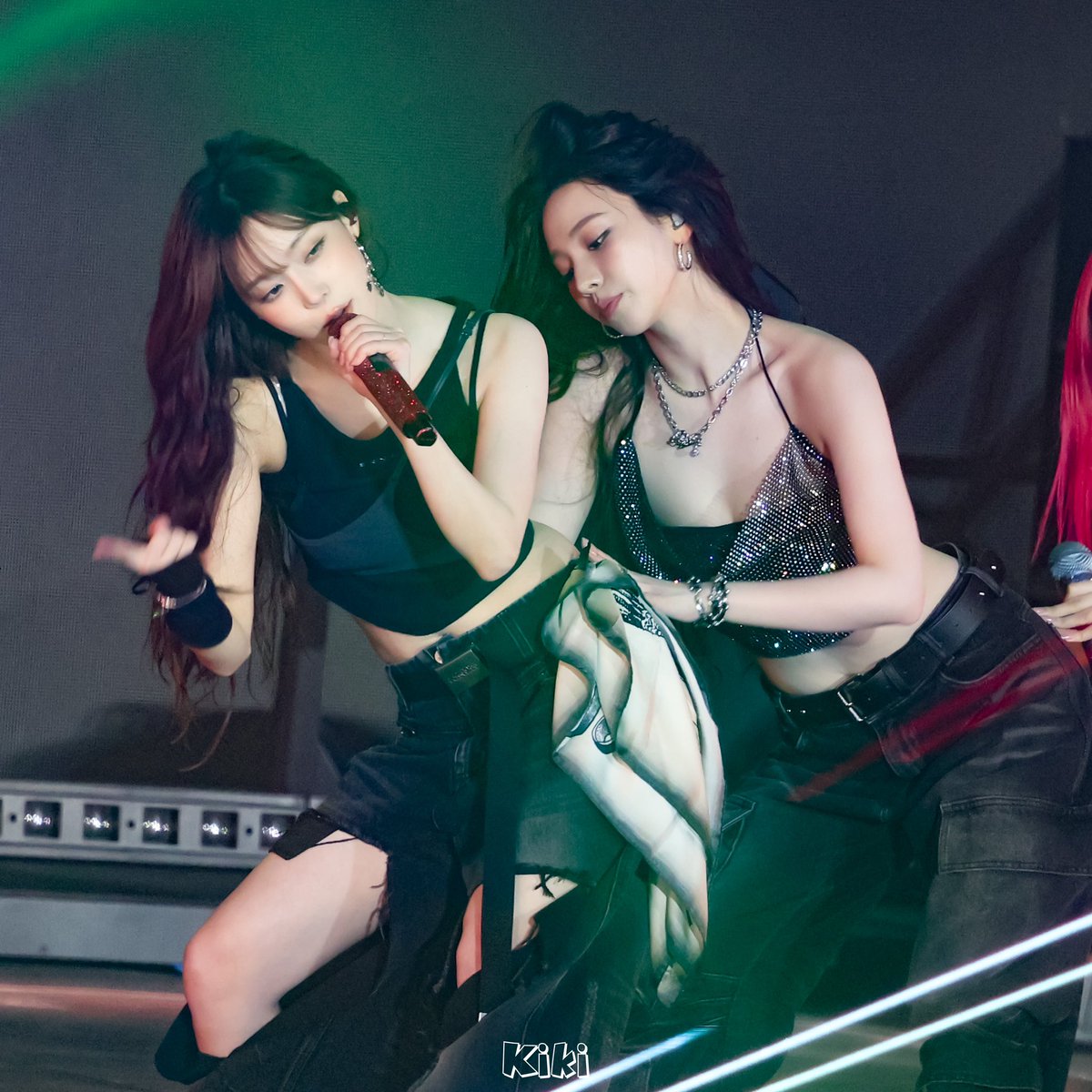kiki_1030_'s tweet image. 250426 K-FLOW3 CONCERT
狗狗的屁屁承受著大家的尖叫聲🤣
#Karina #카리나
#Winter #윈터
#aespa #에스파