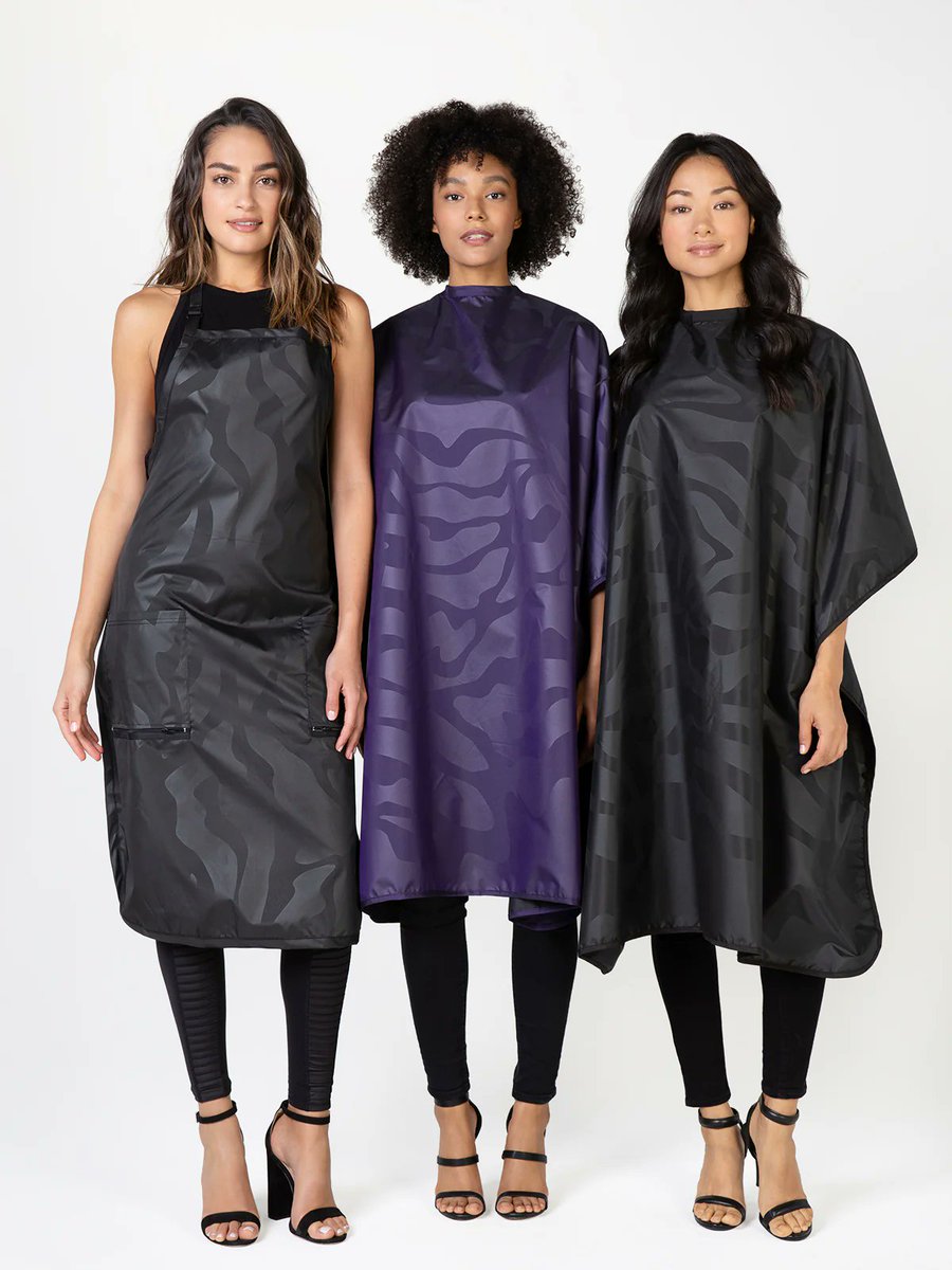 gerryudellinc's tweet image. 💥 Bleach-proof. Chemical-proof. Style-proof.

The Betty Dain All Purpose Cape protects your clients &amp;amp; your craft.

Lightweight, durable &amp;amp; machine washable — a salon must-have! 🖤✂️

#BettyDain #BleachProofCape #SalonEssentials #StylistLife