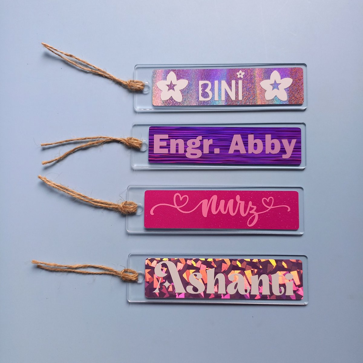 _RTM21's tweet photo. 📚 ACRYLIC BOOKMARK ️📚

Perfect gift for all book lovers.
We have an acrylic bookmark for you!

Product Description:
💎 Size: 1.26inx4.72in
💎 Material: Acrylic 
💎 Decal Sticker

#acrylicbookmark #bookmark #bagtag #acrylicbagtag #personalizedbagtag #buttonpin #photocards #mugs https://t.co/oynOFkhHdS