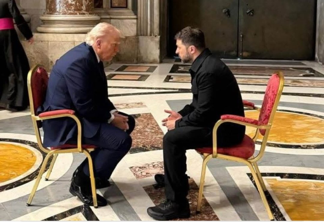 Je veux saluer la diplomatie vaticane qui, en ce jour de funérailles du pape François, a permis à Trump et Zelensky de se rencontrer pour tenter d'ouvrir un chemin vers le dialogue.

#FuneraillesPapeFrançois #Diplomatie #Paix #Espérance