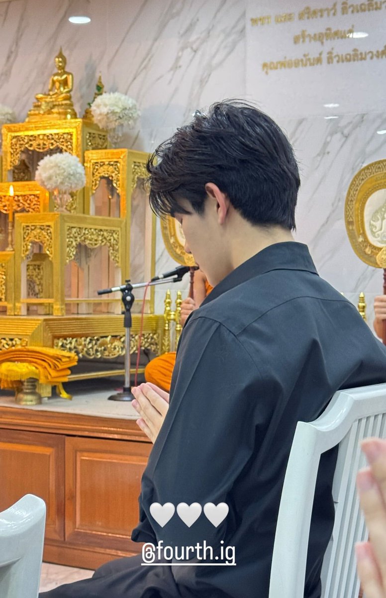 thecutietera's tweet photo. ทำงานศิลปิน>>ตกเย็นกลับไปดูแลงานที่วัดต่อ>จนป่วยได้admit ที่ รพ >วันต่อมาบวชหน้าไฟ

ละทั้งหมดนี้เกิดต่อกันไม่กี่วัน นับถือหัวใจมาก😭 https://t.co/w8cn7Hmt95