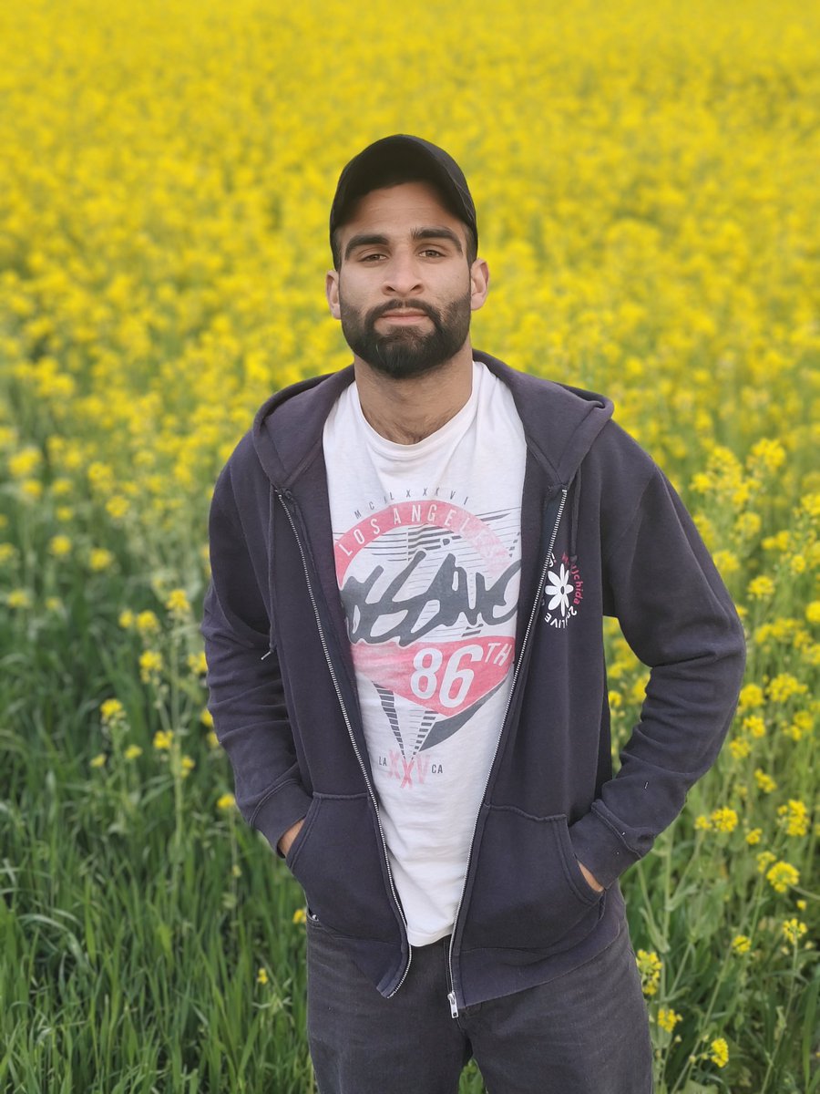 KuchayShahi's tweet photo. Spring has sprung! 🌸🌼 https://t.co/OQL4ngBwnX