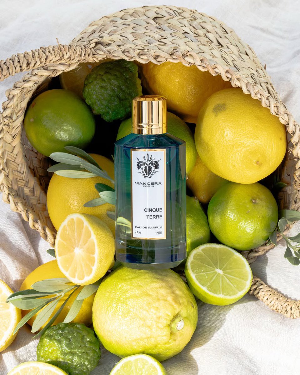 MANCERA | Cinque Terre 

نسيم مالح، ولمسة شمس، وروح البحر المتوسط في زجاجة.
عطر يجعلك تعيشين الصيف في كل لحظة.  🌊☀️

#شركة_الأثر #مانسيرا #summer #الصيف #عطور #عطر #الأحد