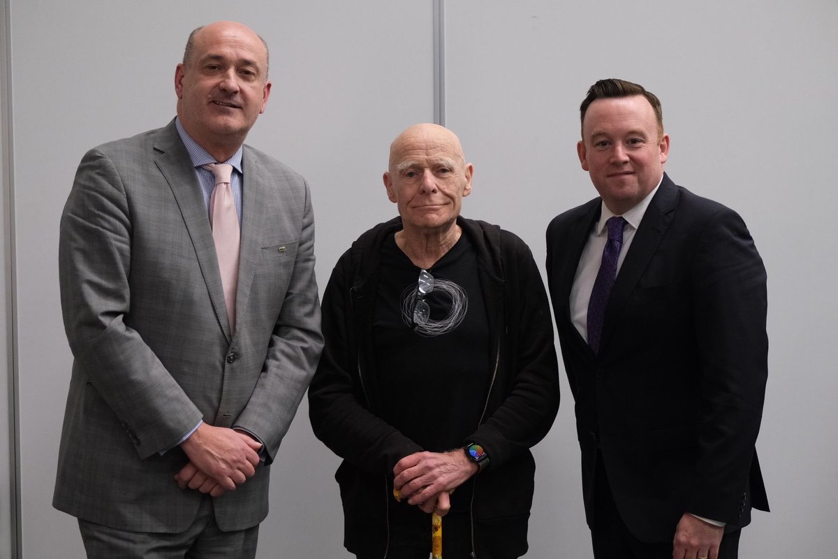 Eamonn McCann has been named as NUJ Member of Honour at the union’s Delegate Meeting. 
In a video address, President D Higgins said Eamonn’s life was “lived with an unyielding commitment to truth, to justice.”