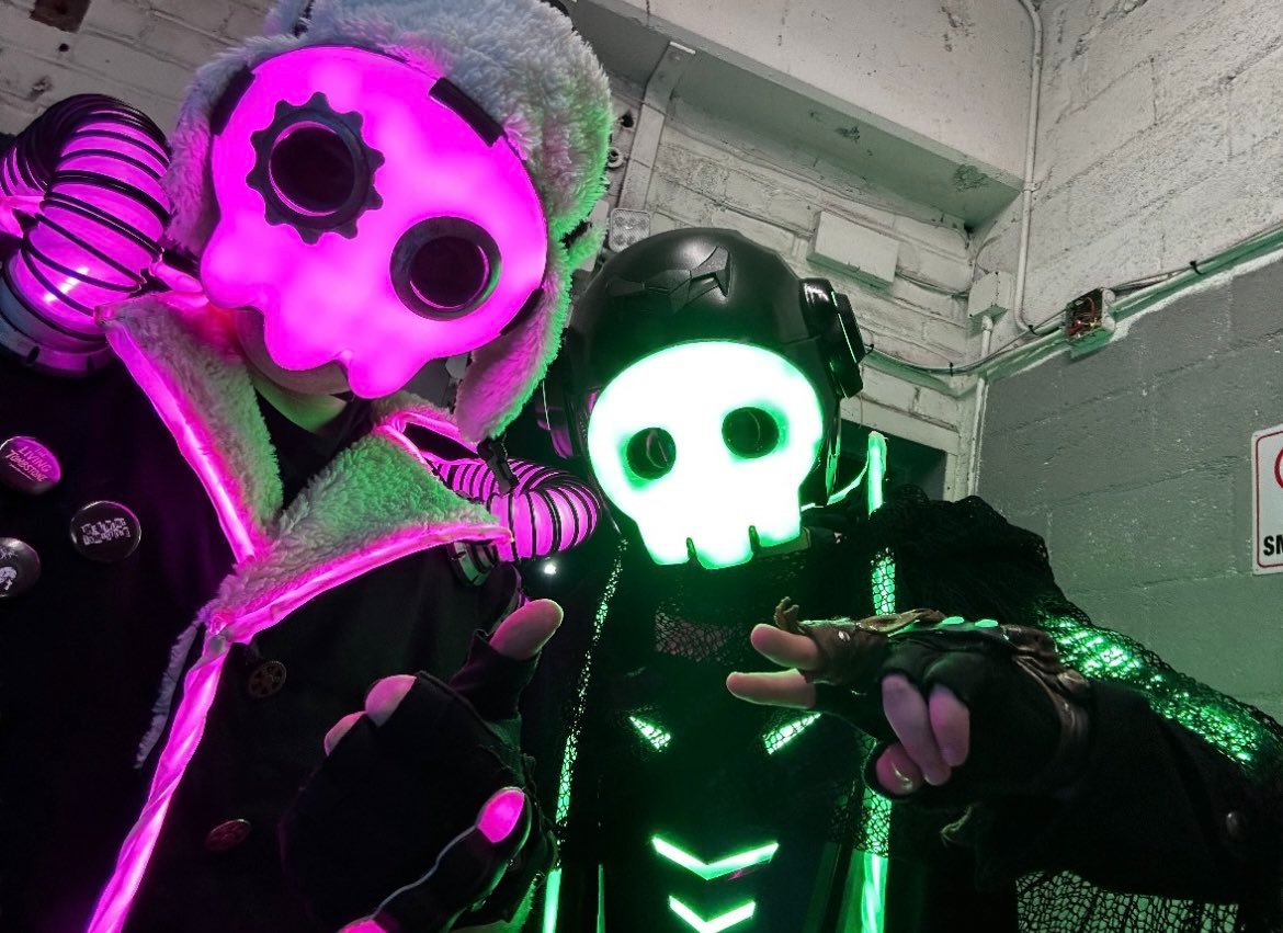 GayGuyFromHell's tweet photo. ...
You know this would be one hell of a crackship- Rust, Tesla, and Doc....
Hmmmmm

As much as I prefer a more magenta color for Tesla, their cotsume glow is pretty much pink lol

/gen /pos /lh https://t.co/5bfsNDT5WN