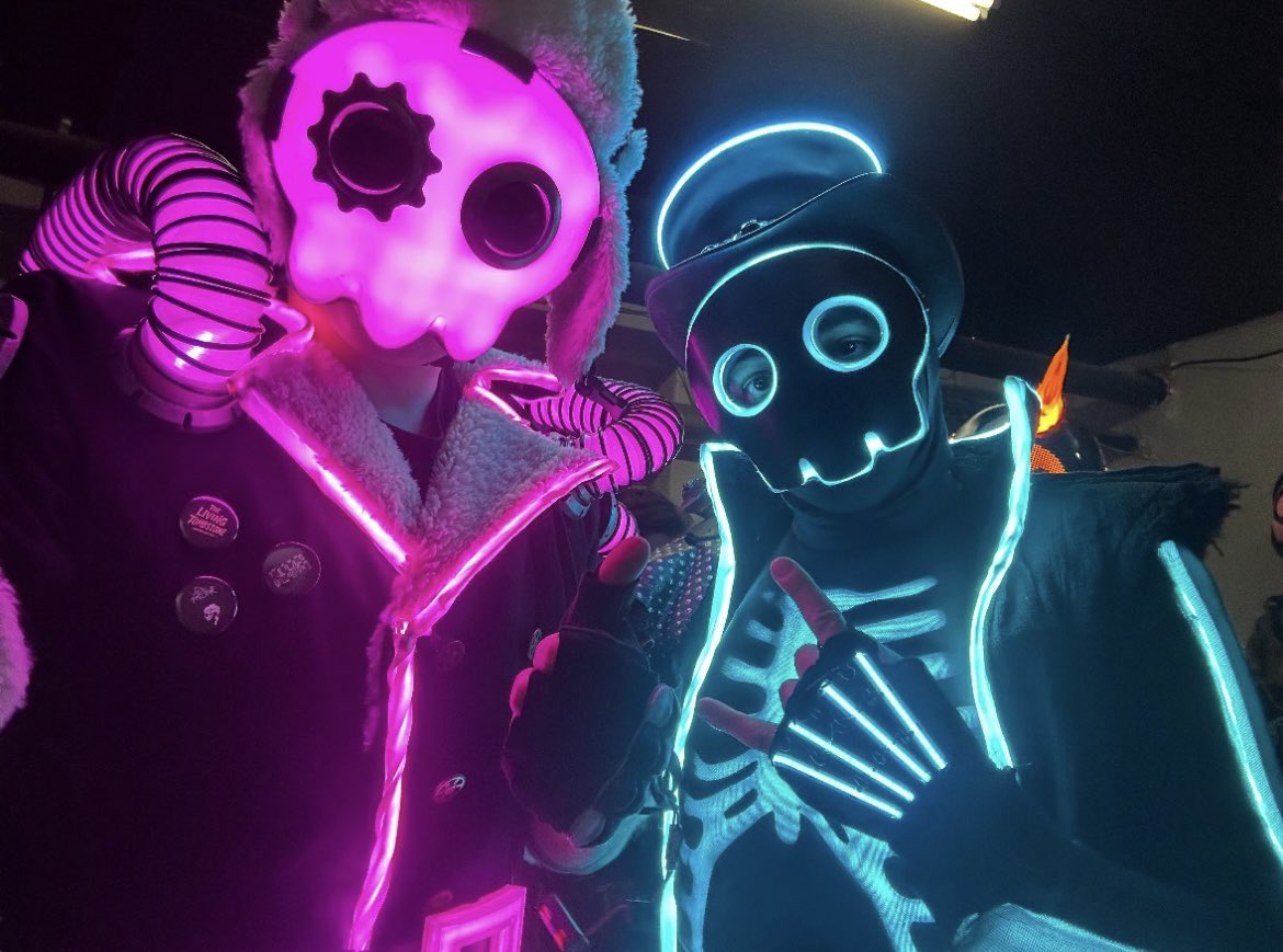 GayGuyFromHell's tweet photo. ...
You know this would be one hell of a crackship- Rust, Tesla, and Doc....
Hmmmmm

As much as I prefer a more magenta color for Tesla, their cotsume glow is pretty much pink lol

/gen /pos /lh https://t.co/5bfsNDT5WN