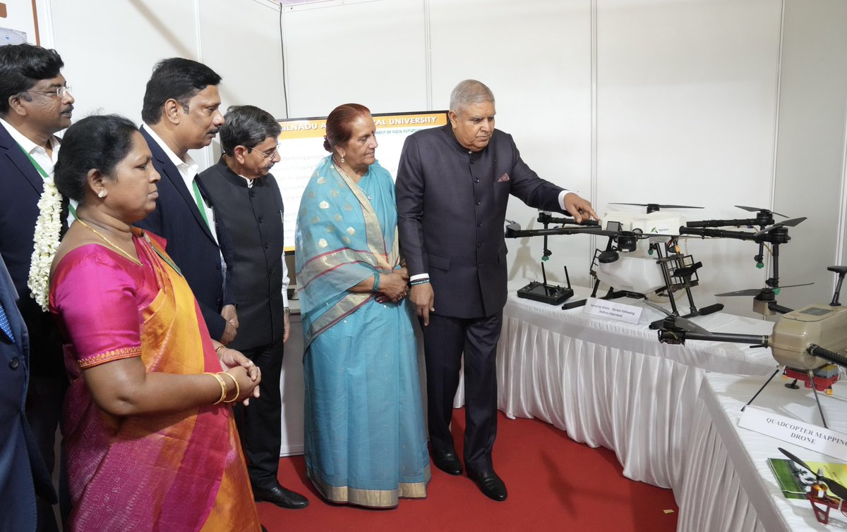 VPIndia's tweet image. Hon’ble Vice-President, Shri Jagdeep Dhankhar visited an exhibition on the premises of the Tamil Nadu Agricultural University in Coimbatore, Tamil Nadu today.  @rajbhavan_tn @TNAU_coimbatore #TNAU
