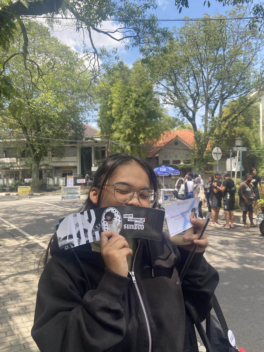 Ngopi sareng <a href="/sunchopuu/">memeii•ɞ•</a> &amp; aa Sunwoo 💕

Hatur nuhun pisan sadayana🫶💃
 <a href="/sunwoo_kr/">mano.</a> <a href="/curryricejoel_/">silbia🍛</a> <a href="/leejjyubi_/">𝐬 𝐢 𝐥 .</a> <a href="/hyunjaellie/">cip🌼</a> <a href="/sonugurt/">🛋</a> 

#NgopiSarengSunwoo
#HanupisAaSunwoo #선우