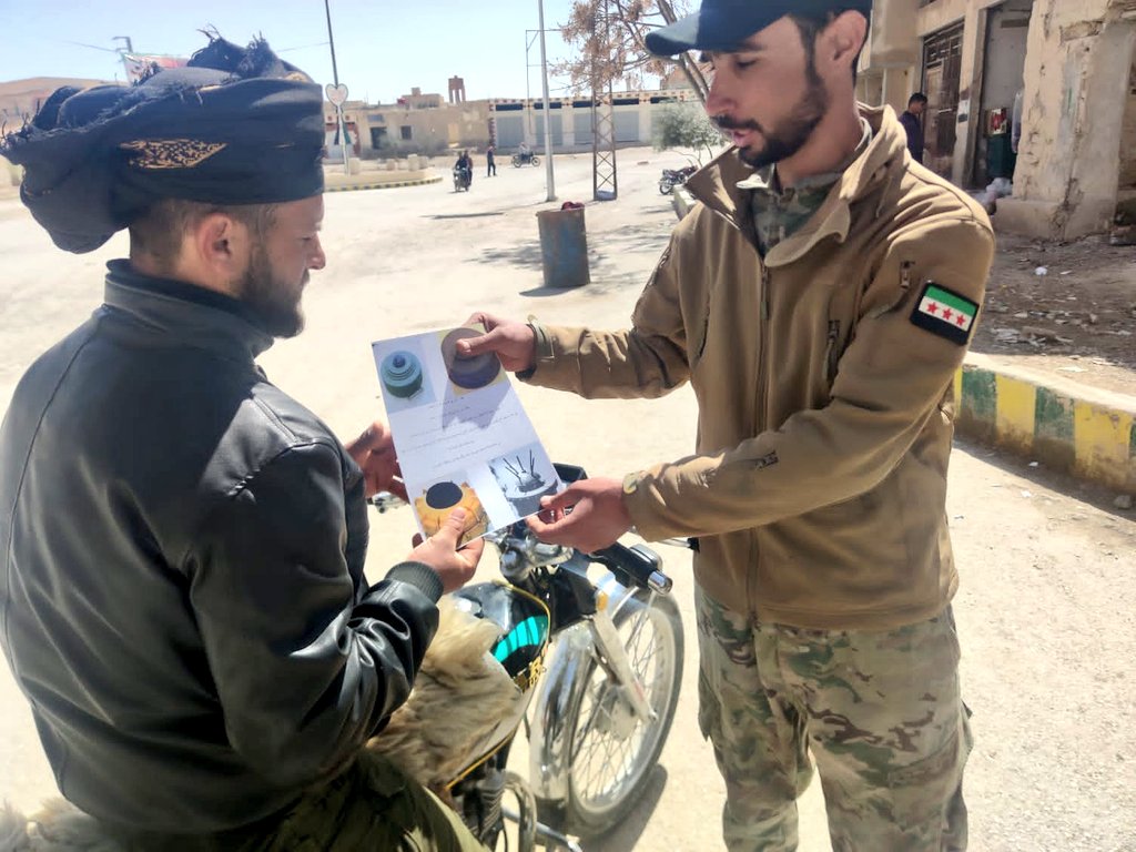 SyrianFree_Army's tweet photo. The danger of mines still exists.
Our patrols are constantly working to warn civilians of the danger of mines to protect their lives. https://t.co/RaBeilZBid