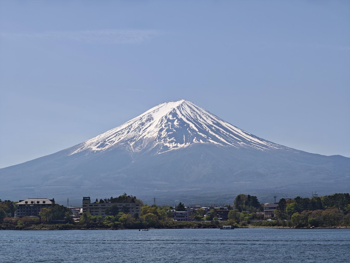 elvsvle's tweet photo. Fuji-san! https://t.co/seAos4oLfc