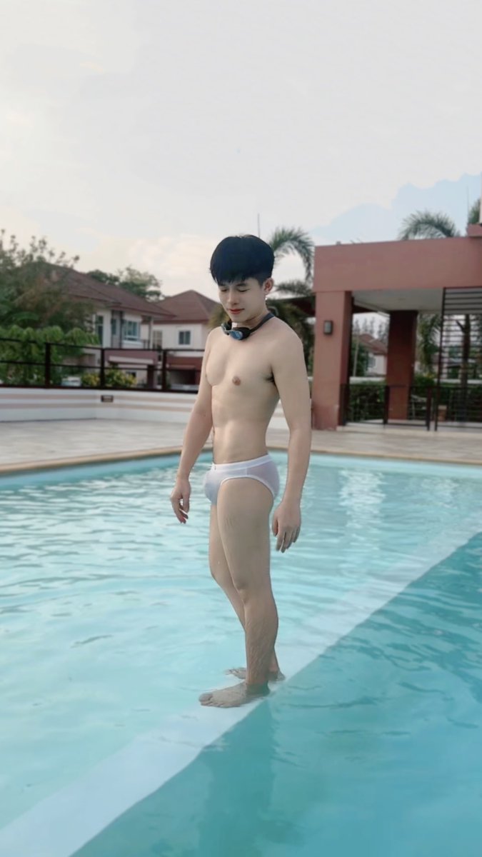 guydragonnoi's tweet photo. คลายร้อน 💦 https://t.co/LR5FlTOq5F