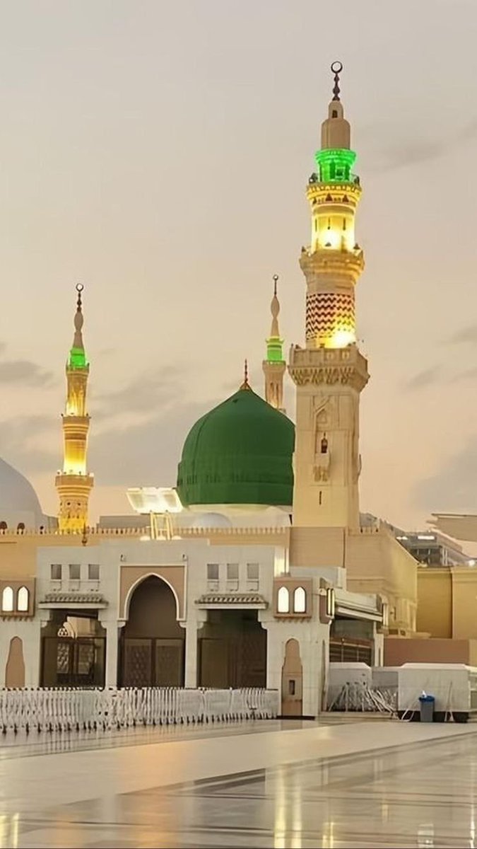🌹 ٱلسَّلَامُ عَلَيْكُمْ 🌹
27-04-2025

🫶 اللَّهُمَّ صَلِِّ عَلَى مُحَمَّدِ النَّبِيِّ الْأُمِّي وَعَلَى آلِهِ وَسَلَّمْ تَسْلِيمًا  🫶

Prophet  ﷺ said: 🌹
“The people whom I hate the most and who are the farthest from me on the Day of Judgment are those who talk uselessly,