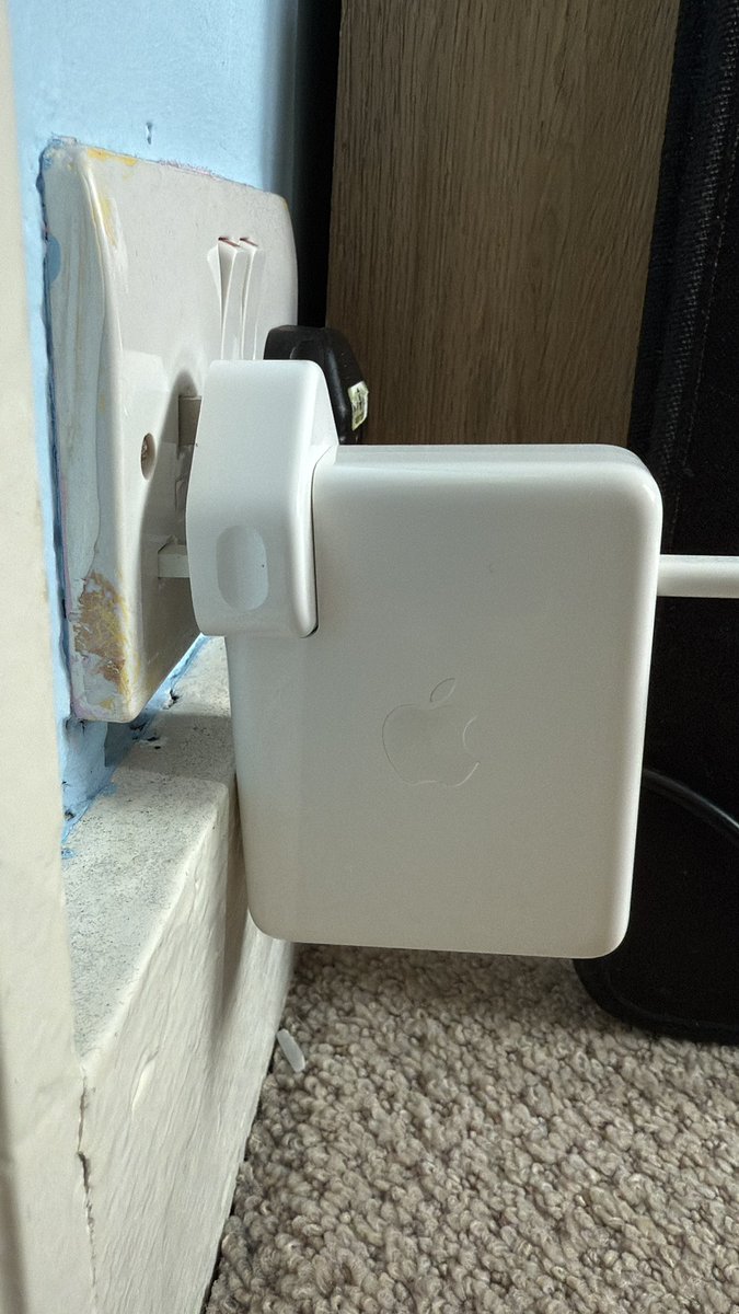 🤦‍♂️<a href="/Apple/">Apple</a>